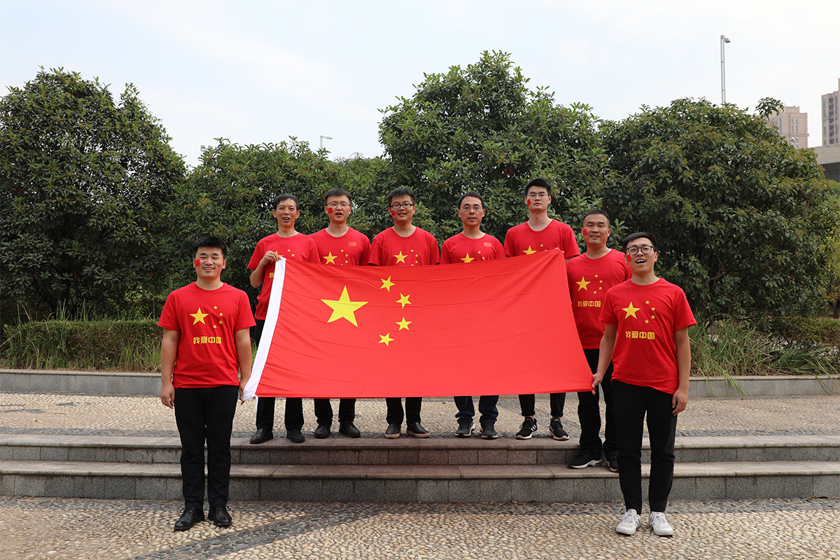 香港六台盒宝典资料大全玄机宝典锅炉为祖国母亲庆生图二